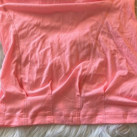 NWT’s Lululemon Practice Freely tank. Size 4 - Picture 8 of 9